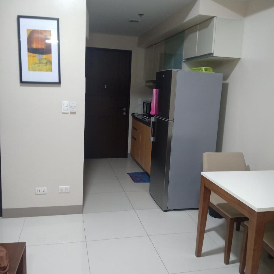 One Uptown Opposite Of Grandhyatt Hotel Manila Taguig City エクステリア 写真