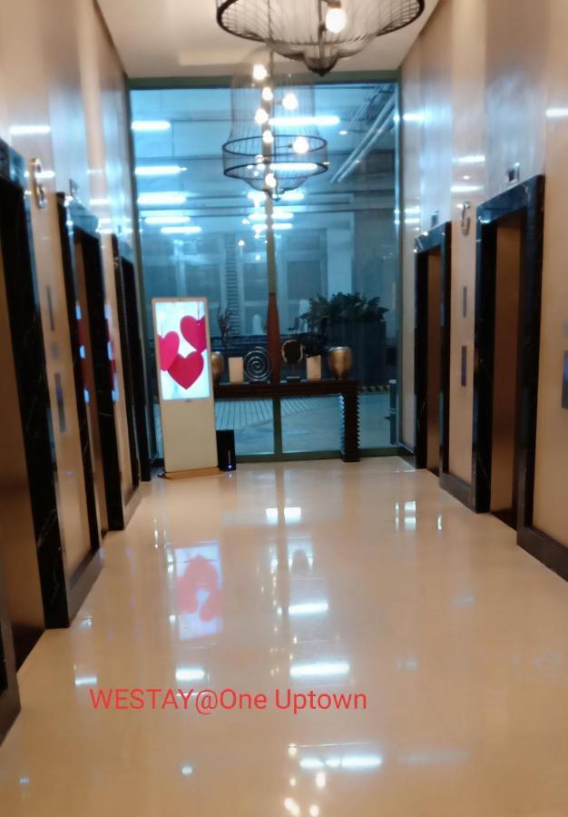 One Uptown Opposite Of Grandhyatt Hotel Manila Taguig City エクステリア 写真