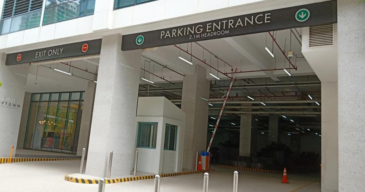 One Uptown Opposite Of Grandhyatt Hotel Manila Taguig City エクステリア 写真
