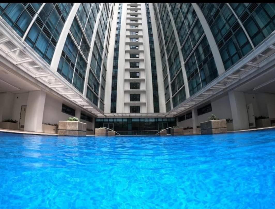One Uptown Opposite Of Grandhyatt Hotel Manila Taguig City 部屋 写真